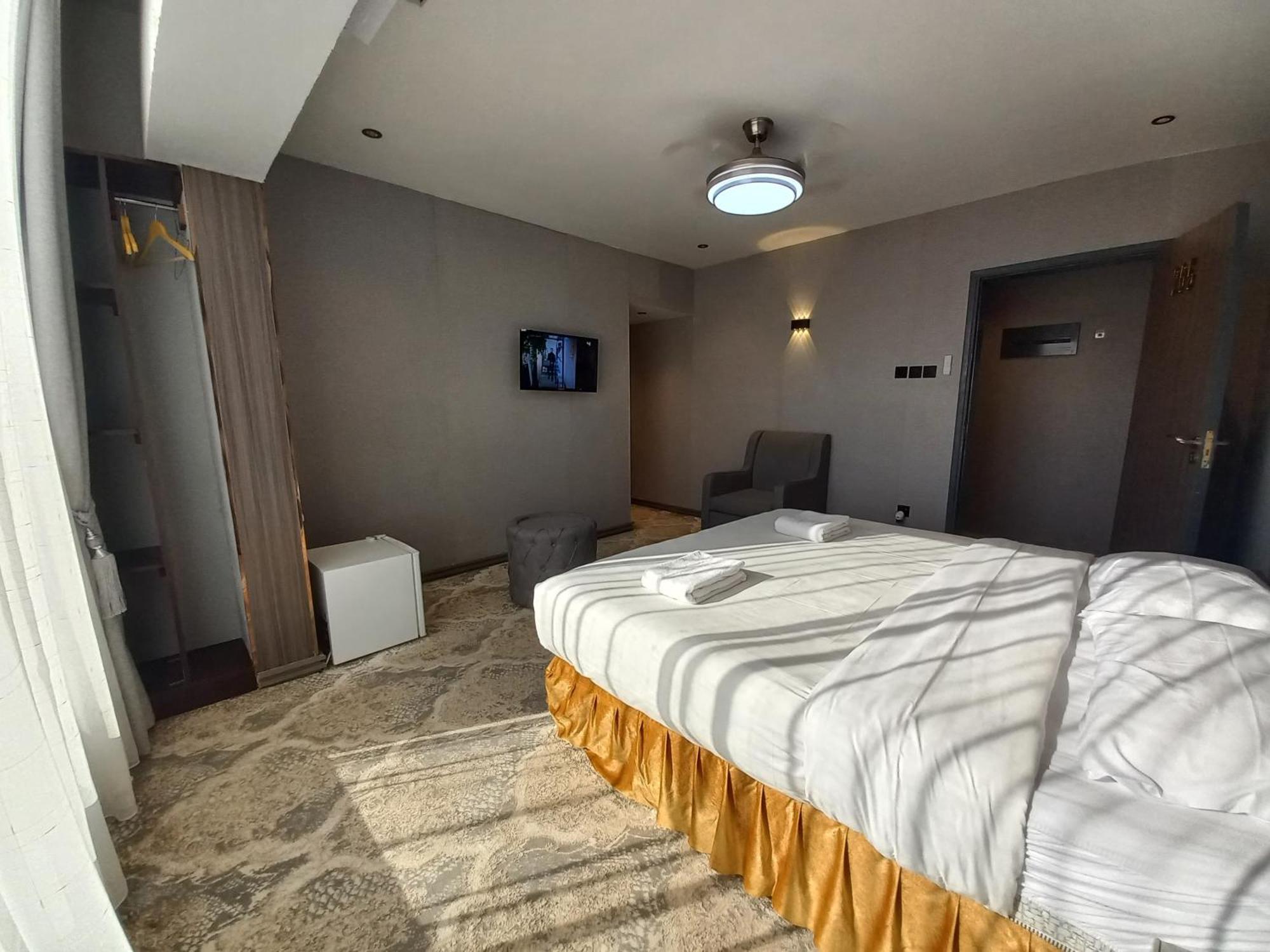 Sur Hotel Exterior photo