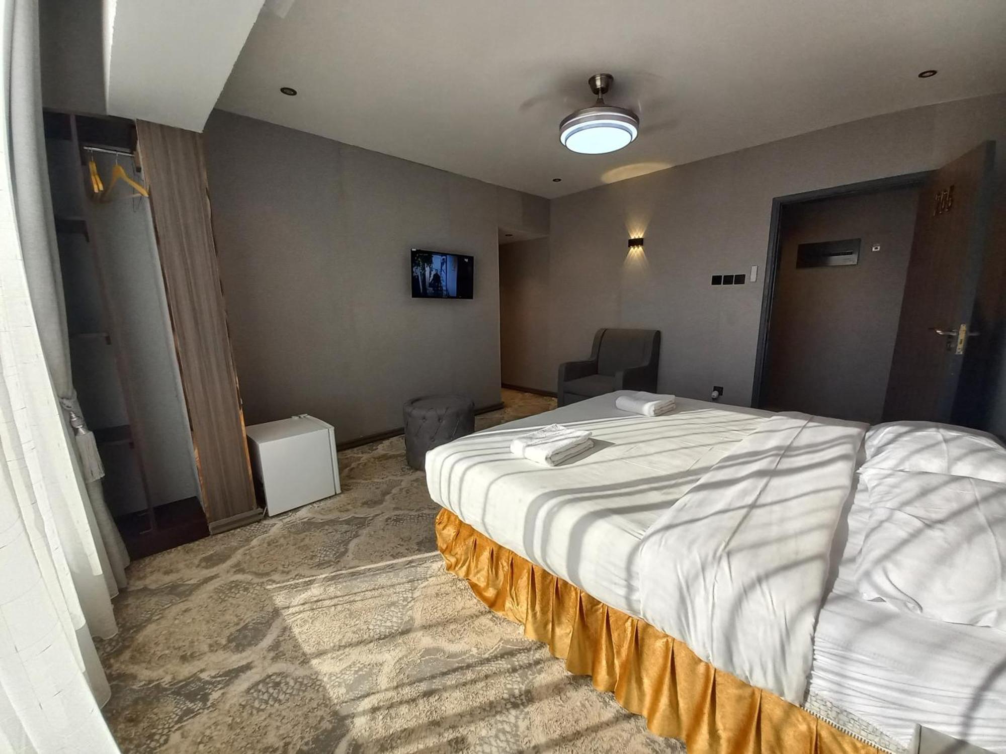 Sur Hotel Exterior photo